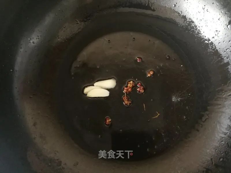 韭菜虾仁怎么做（家常快手菜韭菜炒虾仁攻略解析）