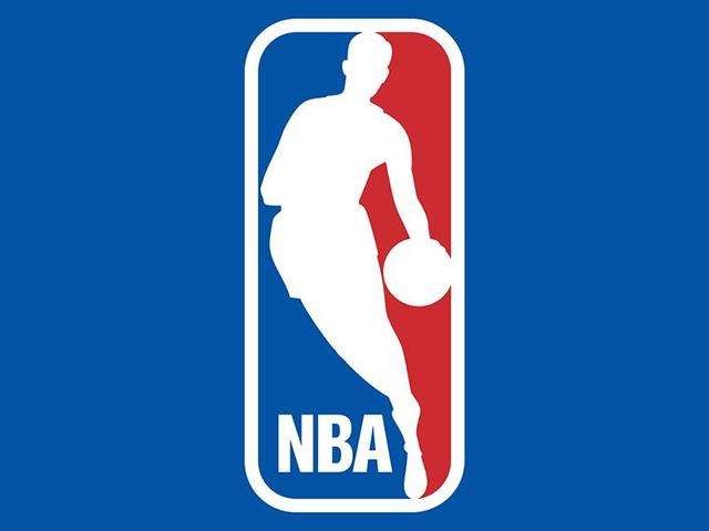 nba球场上可以出现哪些人员(名记：下月开始NBA将允许最多8名球员同时在球馆里)