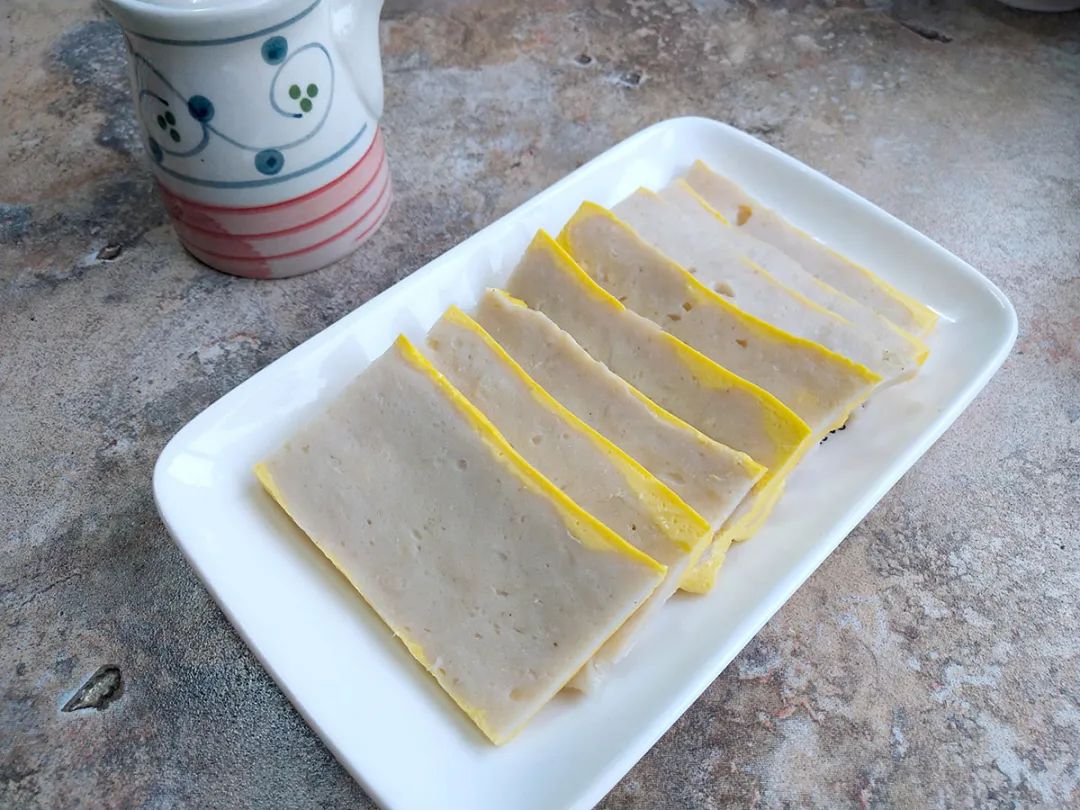 蒸鱼糕：口感细腻，味道鲜美，老少皆宜