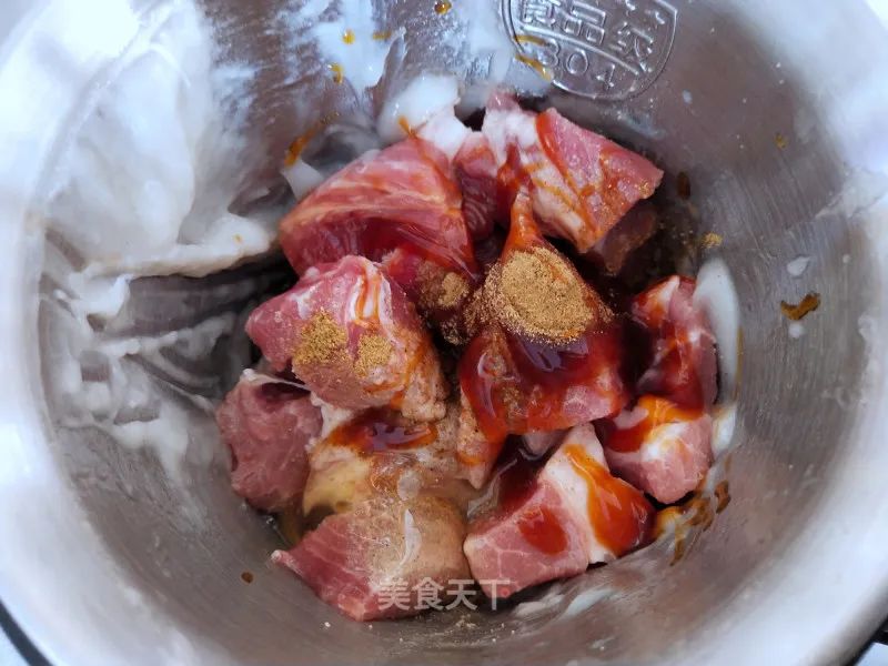 蒸鱼糕：口感细腻，味道鲜美，老少皆宜