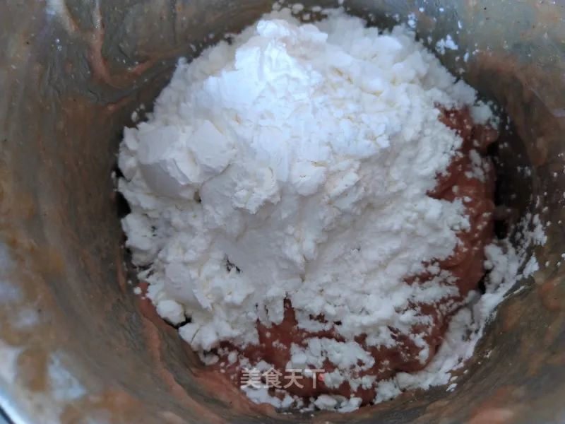 蒸鱼糕：口感细腻，味道鲜美，老少皆宜