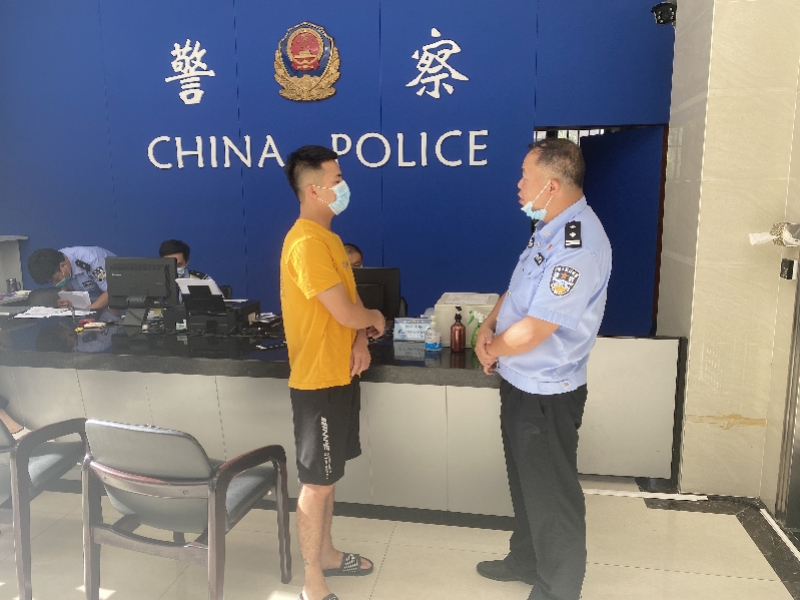 佛山一男子短视频刷到免息贷，准备贷款3万时，警察找上了门……