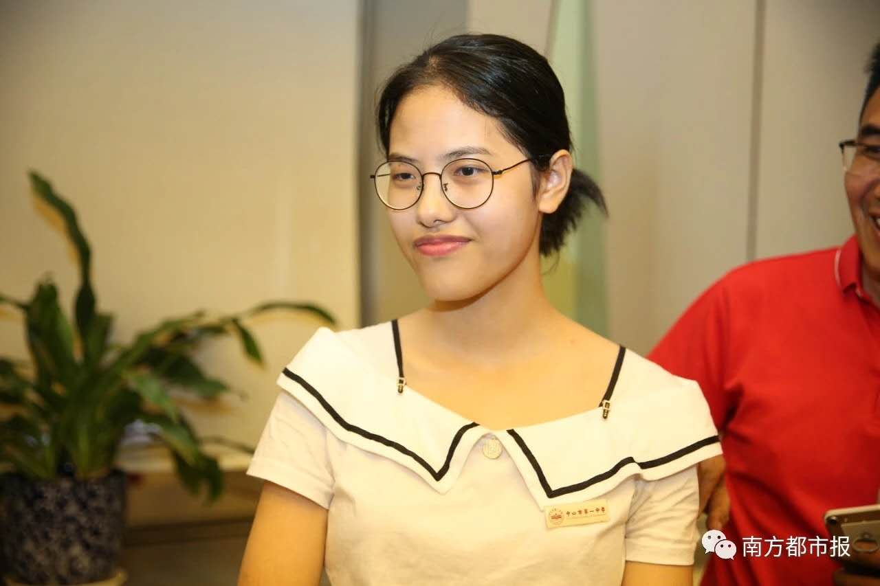 不刷题？不上补习班？爱看闲书？广东高考高分学霸这样说