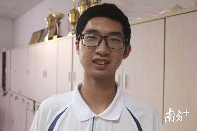 不刷题？不上补习班？爱看闲书？广东高考高分学霸这样说