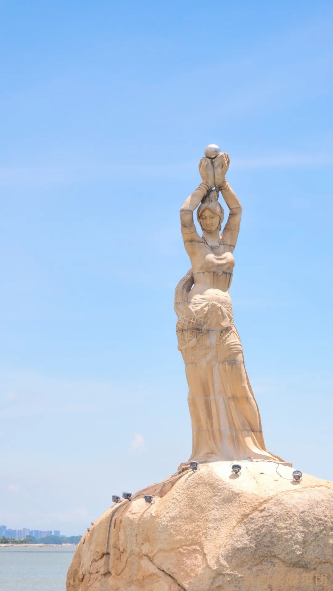 珠海渔女是这样来的!她的"生父"原来是.