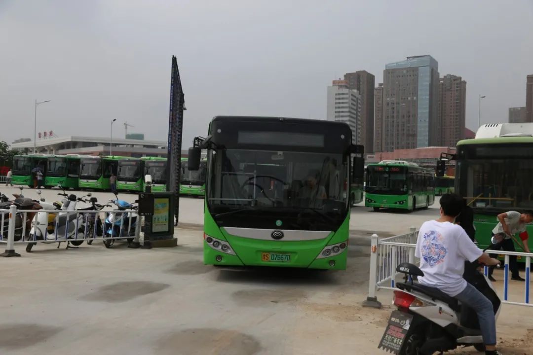 变了，请到这里候车