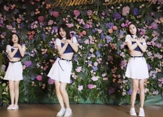 最大牌女团？赌王女儿集合三大豪门千金跳女团舞，这学历身价酸了