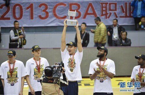 cba广东十连冠在哪里打(篮球——CBA：广东队十冠之路)