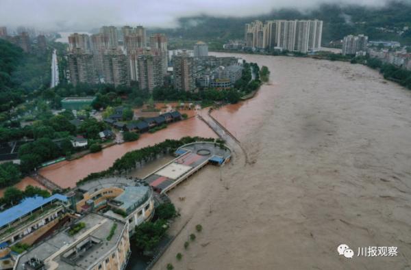 青衣江雅安段现百年一遇洪水(首次！四川启动I级防汛应急响应！青衣江雅安城区段已现百年一遇洪水)