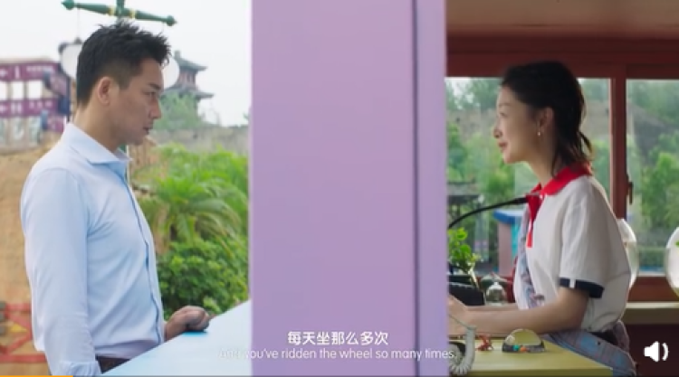 周冬雨最新广告短片搭档刘奕君，虽然突破次元壁，但真的不搭