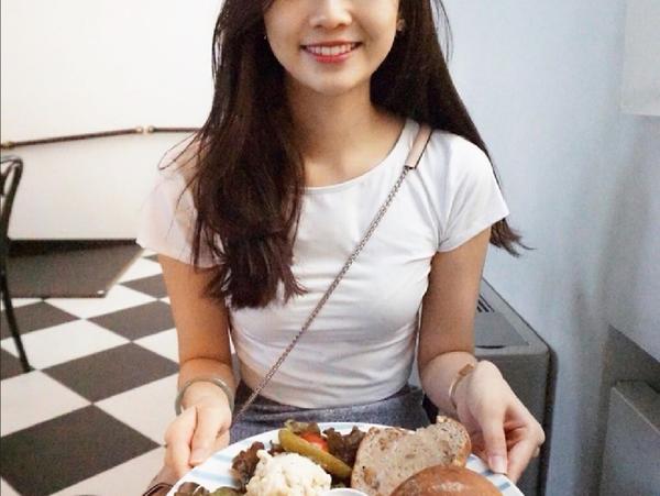 港姐颜值终于回春！混血冠军浓颜制霸全场，亚军被赐名女版金宇彬