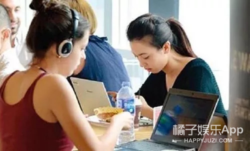 港姐颜值终于回春！混血冠军浓颜制霸全场，亚军被赐名女版金宇彬