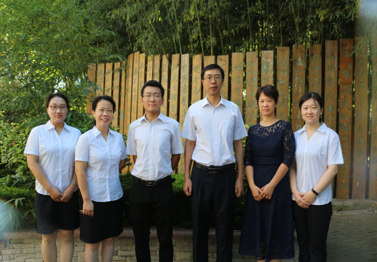 培桃育李甘奉献 滋兰树蕙写春秋——桓台一中2020年教学突出贡献团队