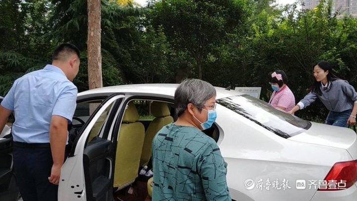 沂南无手女孩刘洁圆梦女院啦！学校免除学费，还为她母亲提供岗位