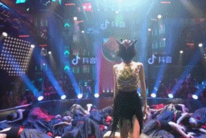 “暗夜精灵”毛晓彤：已经不是只会跳国标舞的女孩子了