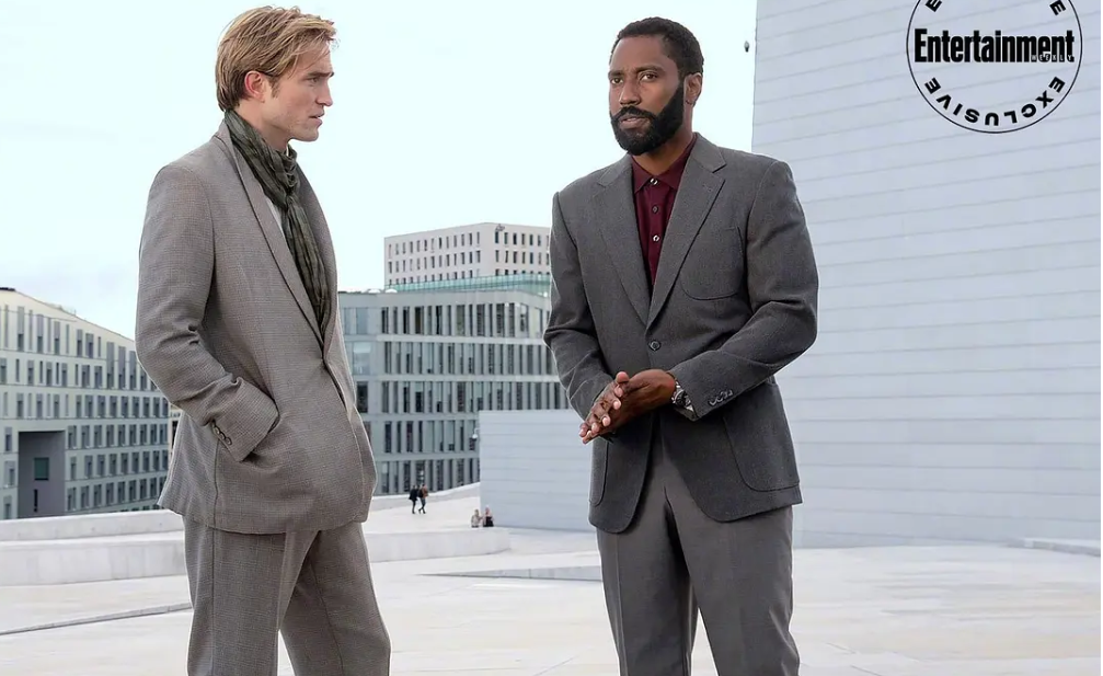 今日票房：大盘4329万，#八佰#27.56亿，#花木兰#2.01亿