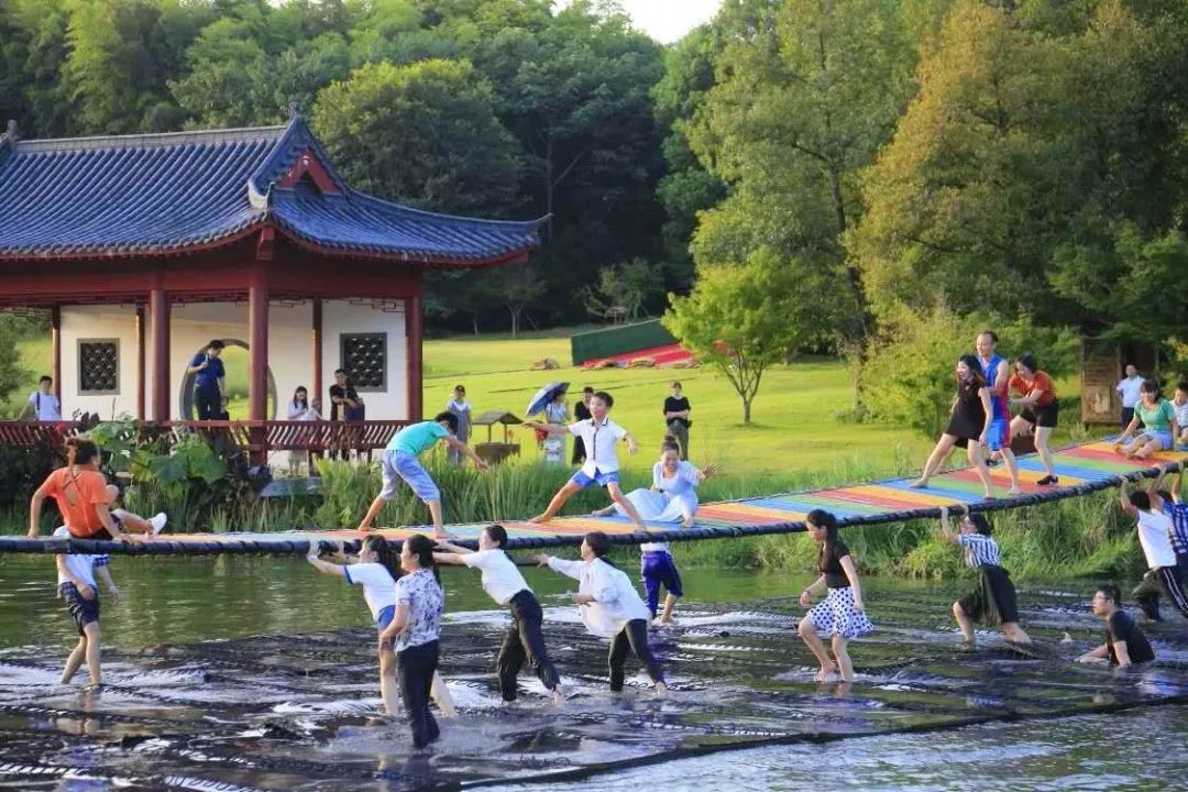 国庆去凤凰沟的十大理由，粉花草地音乐又双叒叕来啦！