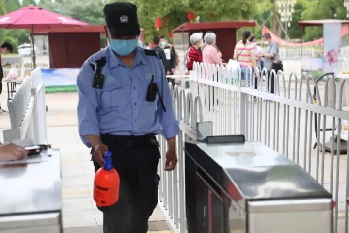 国庆去凤凰沟的十大理由，粉花草地音乐又双叒叕来啦！