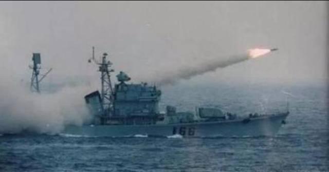 台退役上校忆1996年台海危机：潜艇满载鱼雷，年轻士兵被责令写好遗书