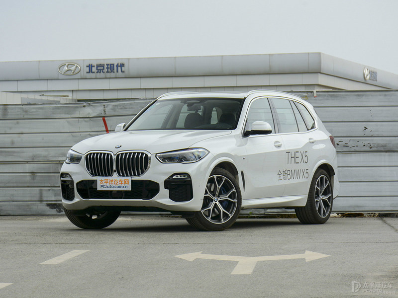 2021款宝马X5/X6上市 售价69.99-93.69万