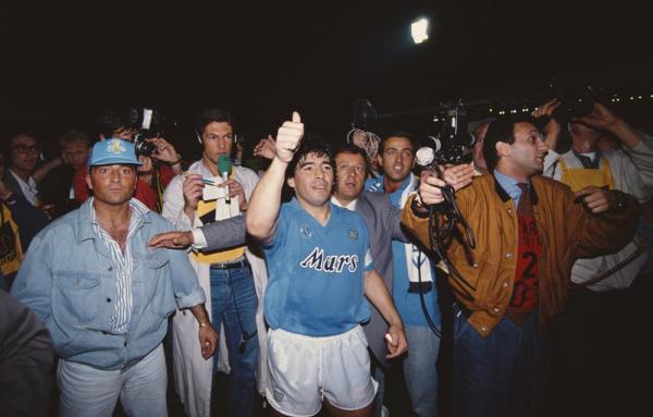 1986世界杯马拉多纳封王(马拉多纳职业生涯回顾 1986年勇夺世界杯封王)