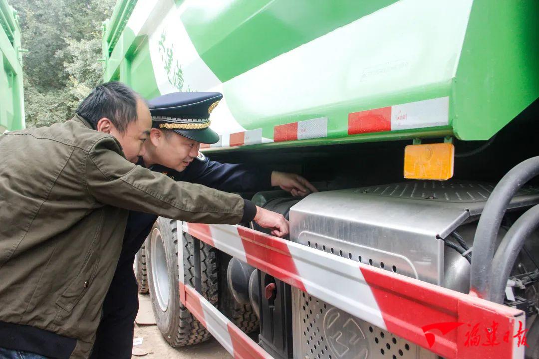 漳州引进首批新型国六标准环保渣土运输车