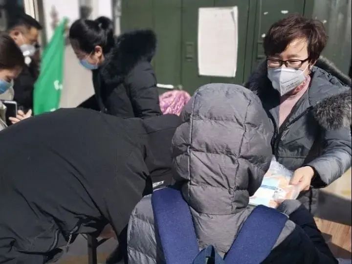 砥砺前行写华章，继往开来谱新篇——石臼小学2020年年终总结