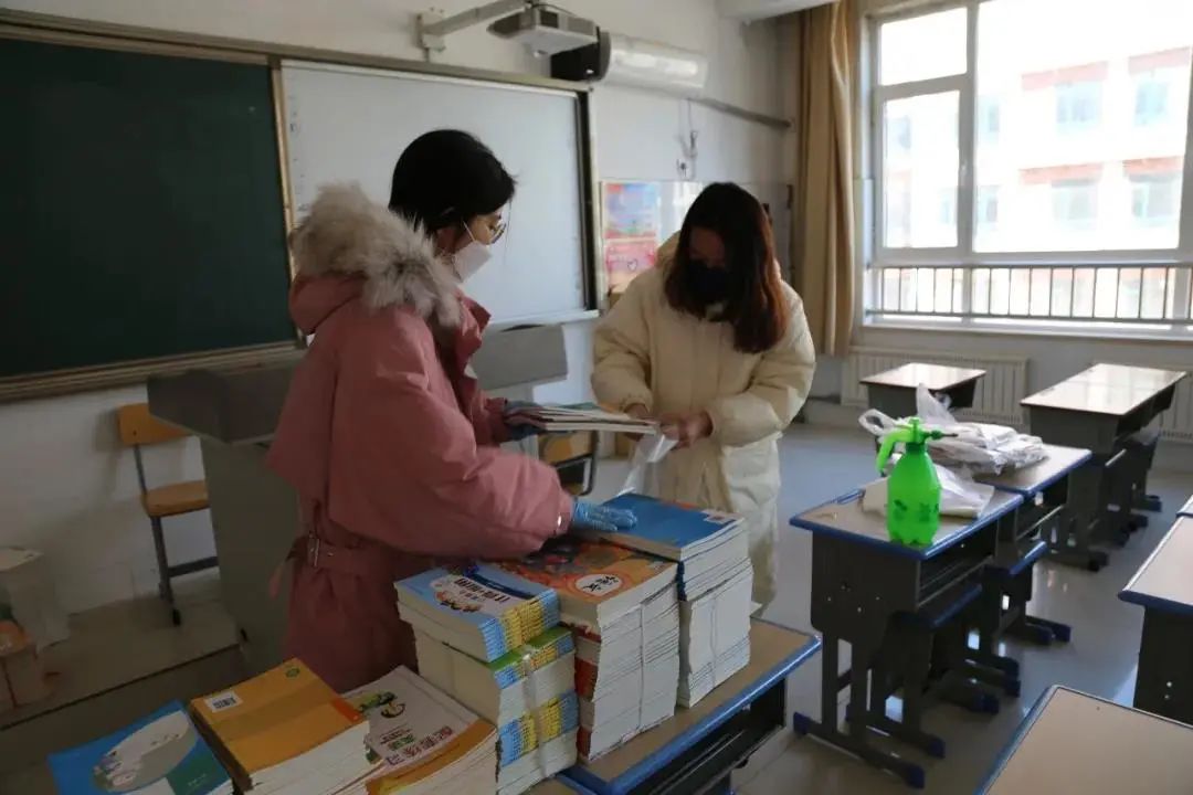 砥砺前行写华章，继往开来谱新篇——石臼小学2020年年终总结