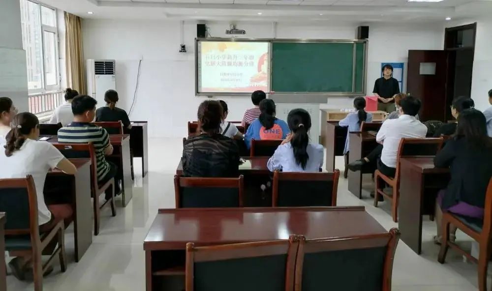 砥砺前行写华章，继往开来谱新篇——石臼小学2020年年终总结