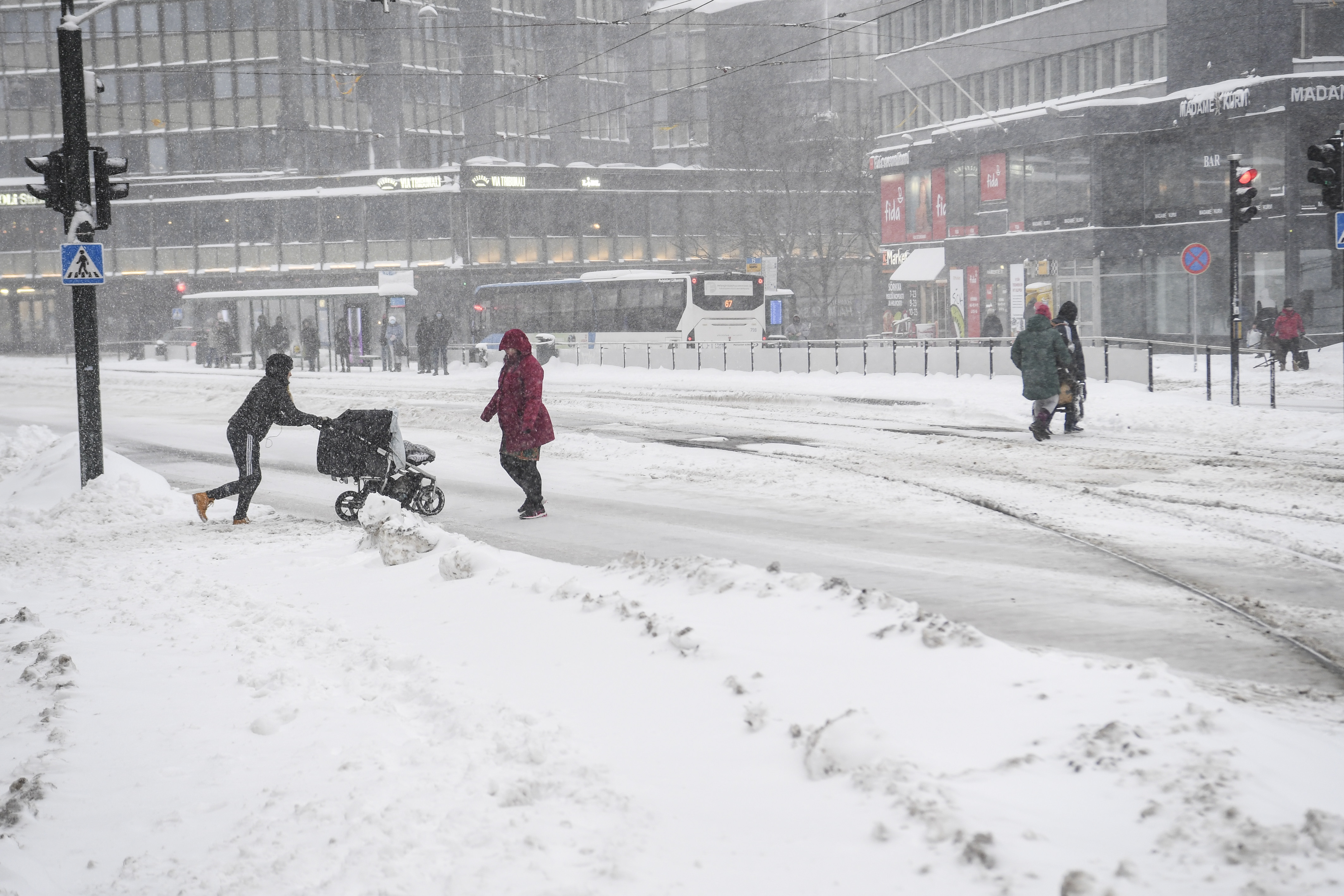 赫尔辛基天气(赫尔辛基降雪)