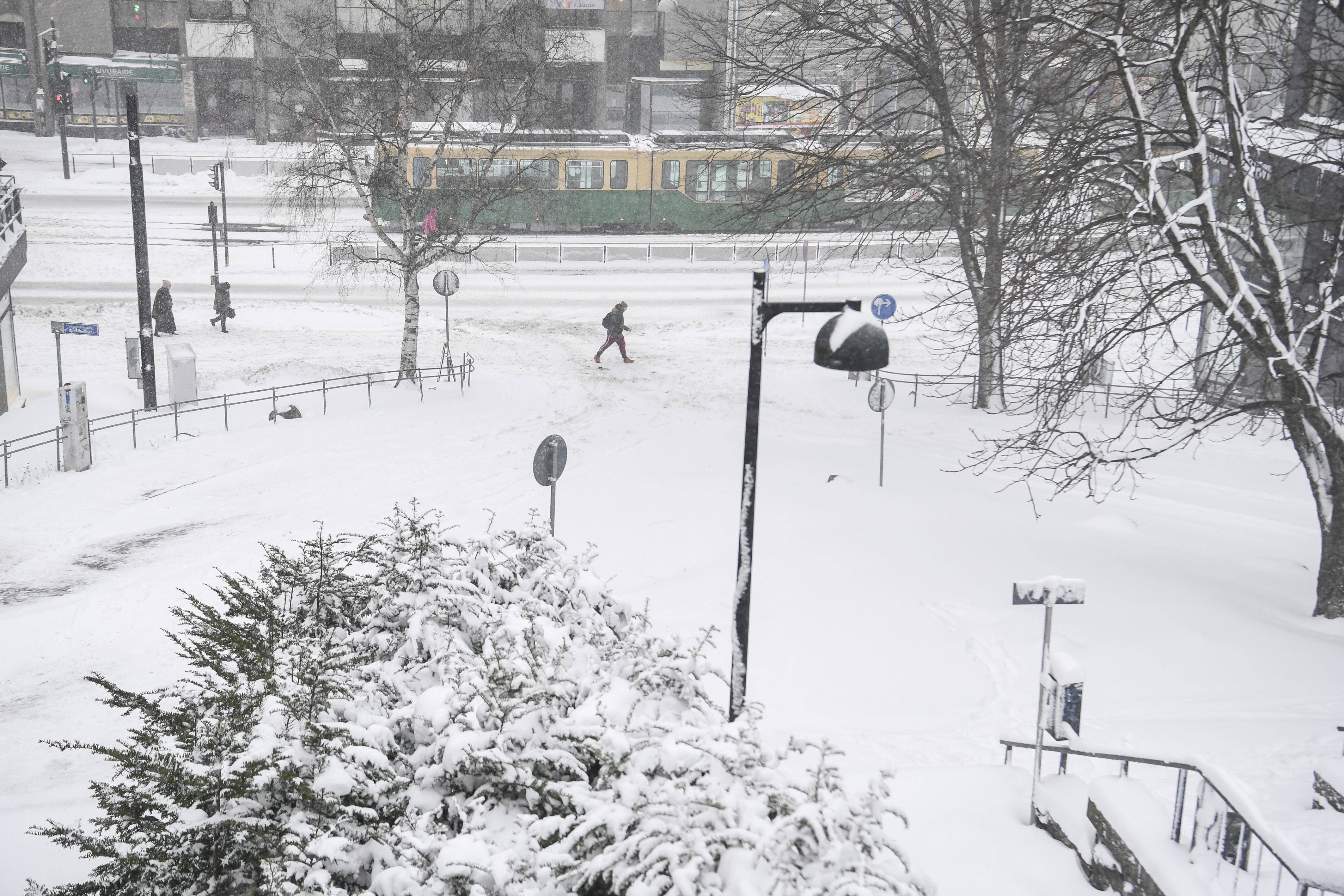 赫尔辛基天气(赫尔辛基降雪)