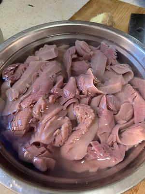 爆炒腰花的做法,爆炒腰花的做法 最正宗的做法視頻