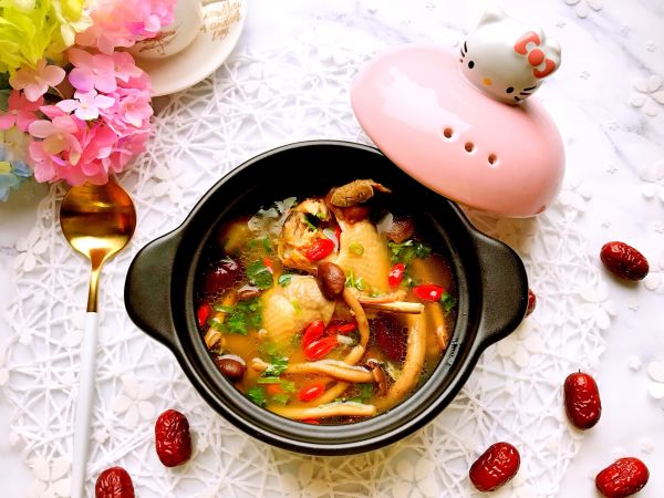 干茶树菇炖鸡汤的做法大全(鲜香炖品，茶树菇鸡汤全解)