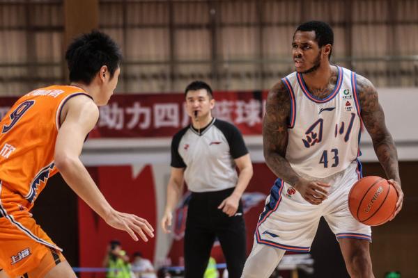 cba四川是哪个队(CBA｜双加时！四川胜上海)