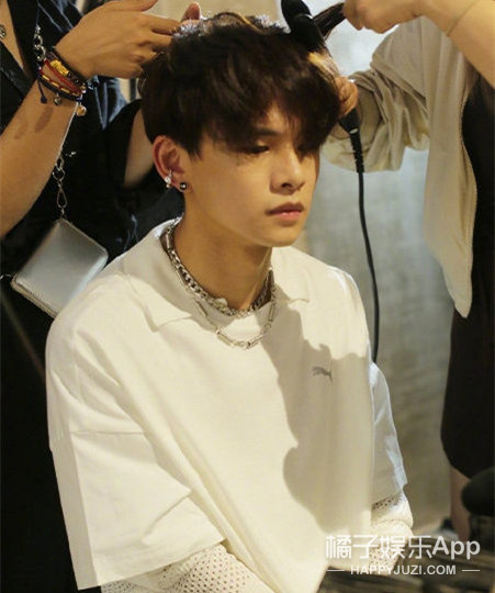 青3创4潜力股预览！翻版宋威龙浓颜出圈，这颜值能火成顶流吗？