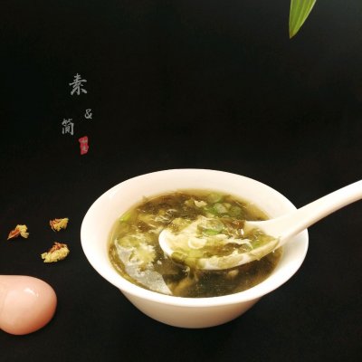 #百变鲜锋料理#简单美味的紫菜虾皮蛋花汤