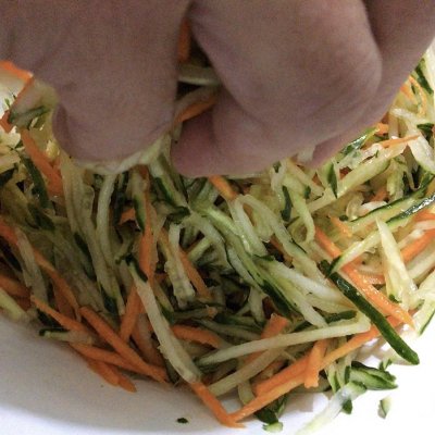 涼拌金針菇的做法,涼拌金針菇的做法視頻