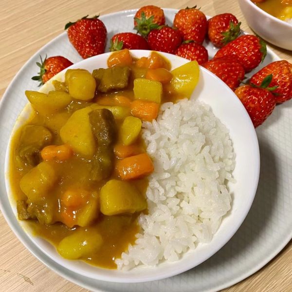 牛肉咖喱飯,