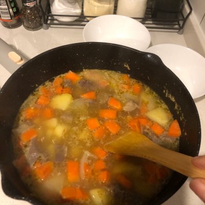 牛肉咖喱飯,
