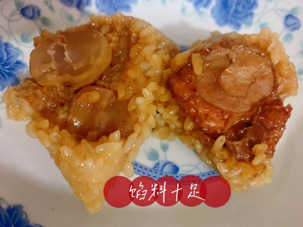 五花肉粽子的做法和配料窍门(香糯五花肉粽，料足味美全揭秘)