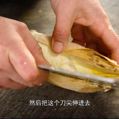 新鲜冬笋加腊肉，冬笋脆嫩，腊肉烟香，很家常的一道菜