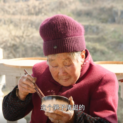 新鲜冬笋加腊肉，冬笋脆嫩，腊肉烟香，很家常的一道菜