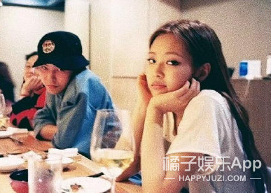 权志龙Jennie恋情曝光，别墅约会长达一年，今年真能结婚？