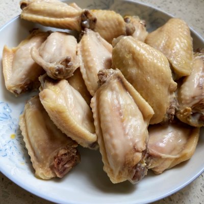鸡中翅怎么烧好吃（香气扑鼻的红烧鸡翅做法）