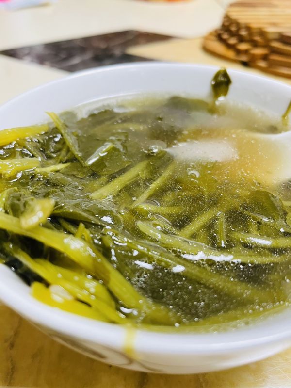 西洋菜煲汤十大做法(清爽养颜，西洋菜煲汤烹饪心得)