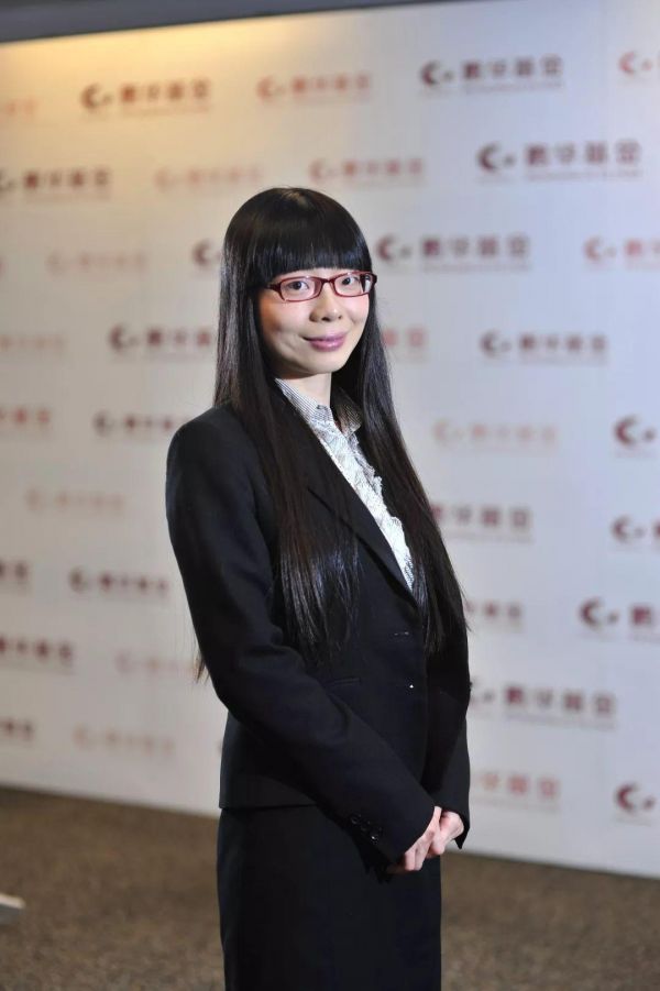 葛兰简历三位公共股本女神你选了谁