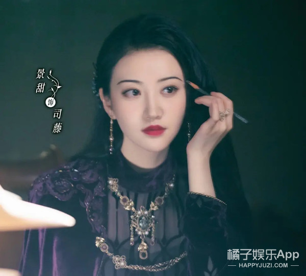 穿上旗袍的景甜，被誉为行走的人间富贵花，论正确服化道的重要性