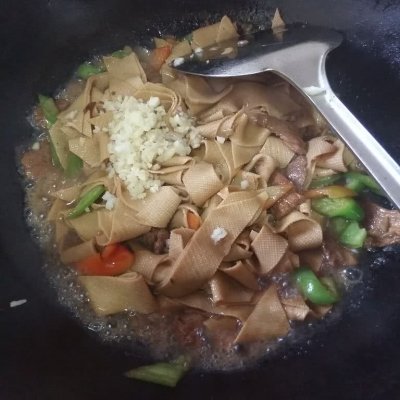 尖椒炒豆腐皮#德國miji愛心菜