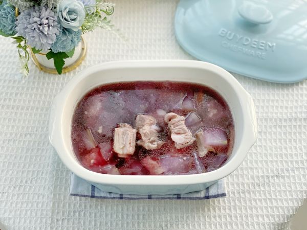 冬瓜胡萝卜排骨汤的做法(营养暖心，家常美味烹制)
