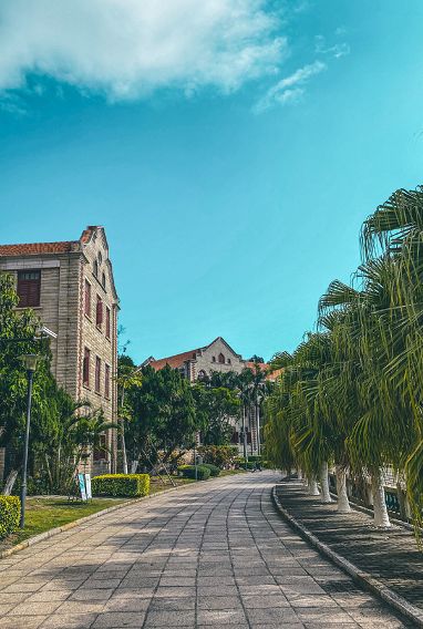 庆祝厦大百年校庆，探访厦门大学漳州校区